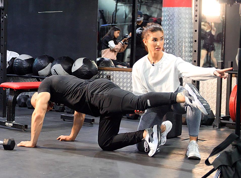 Ep8 - Hana Kickbacks